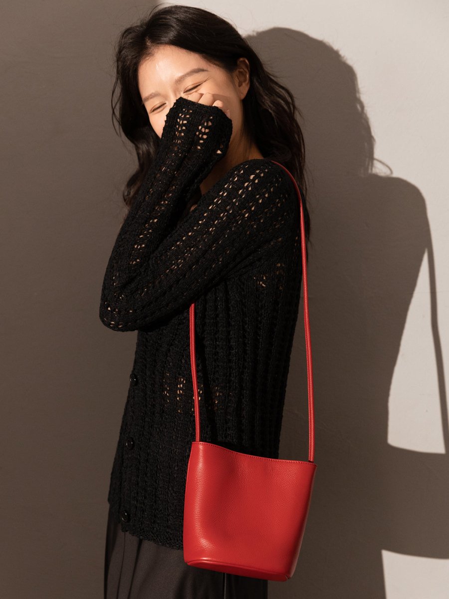 Thin Strap Waterproof Leather Bucket Bag – Minimalist Pebbled Leather Shoulder Bag with Knotted Detail