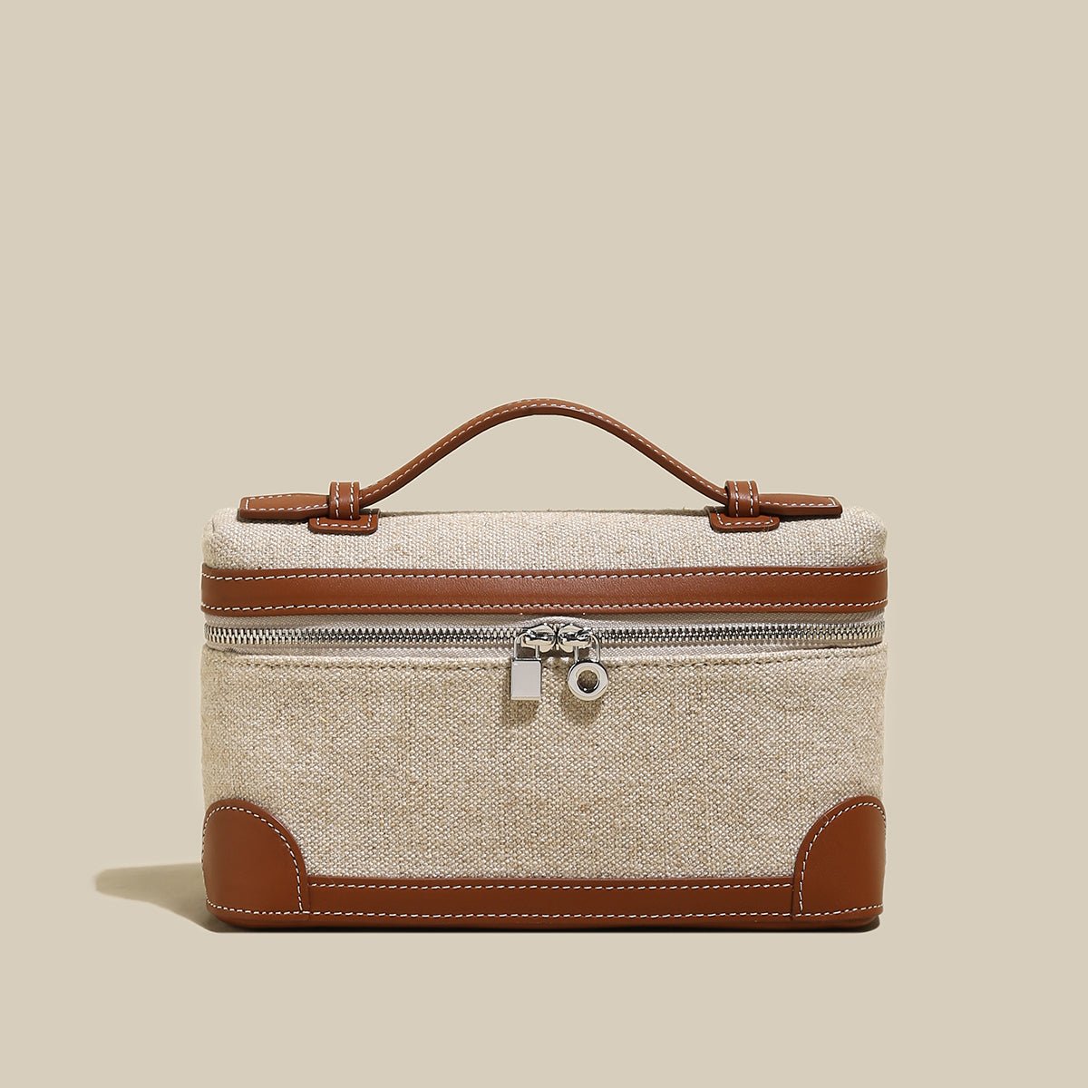 Traveler’s Pebbled Leather Box Vanity Bag – Mini Top-Handle Makeup Case with Lock Detail & Detachable Strap