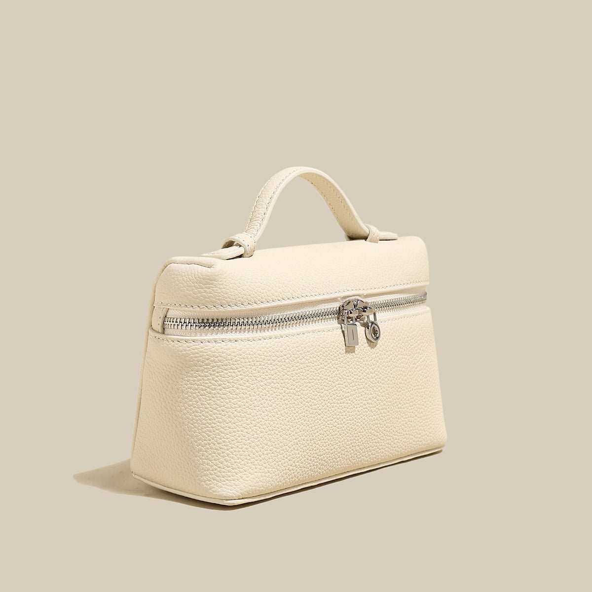 Traveler’s Pebbled Leather Box Vanity Bag – Mini Top-Handle Makeup Case with Lock Detail & Detachable Strap