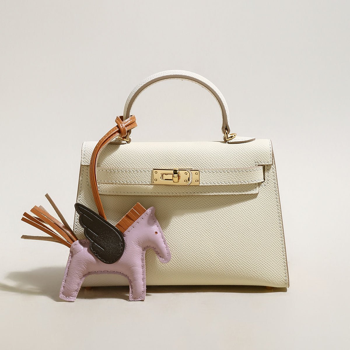 Trendy Petite Top Handle Bag – 22cm Structured Mini Leather Satchel with Turn-Lock Closure