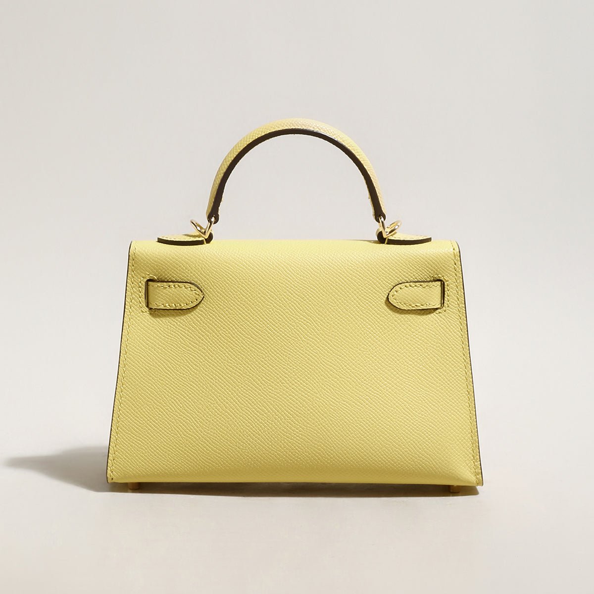 Trendy Petite Top Handle Bag – 22cm Structured Mini Leather Satchel with Turn-Lock Closure