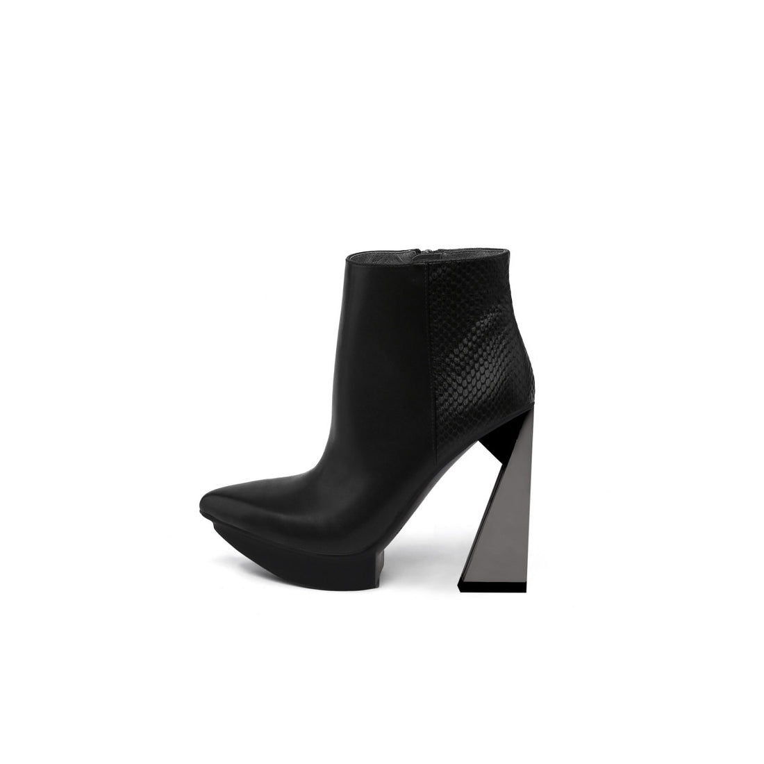 triangle-heel-platform-boots_all_black_1.jpg