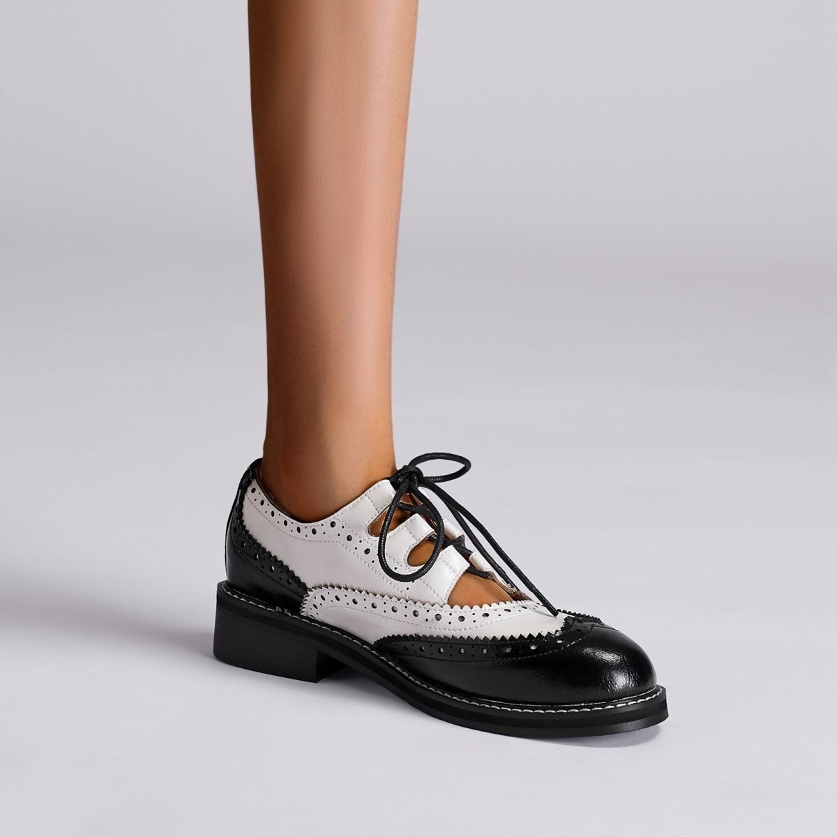two - tone - oxford - lace - up - shoes_all_black_8.jpg