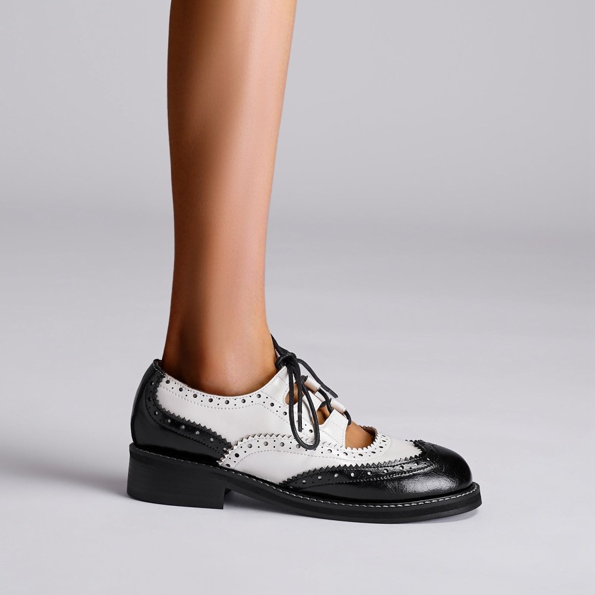 two - tone - oxford - lace - up - shoes_all_black_7.jpg