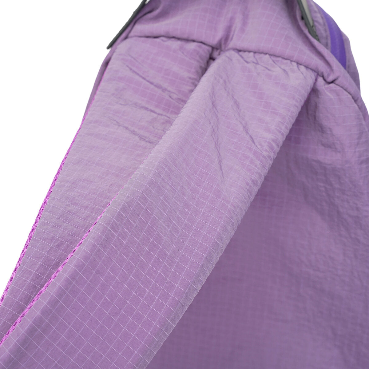 Ultra-Light Waffle Backpack – 230g Water-Resistant Daypack with Mesh Straps & Multi-Pocket Design
