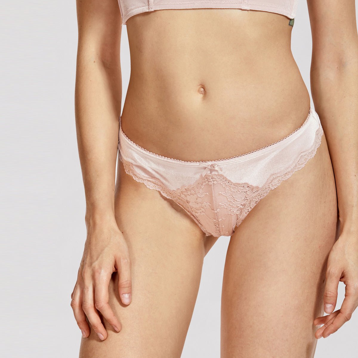 Velvet Lace Low - Rise Panty
