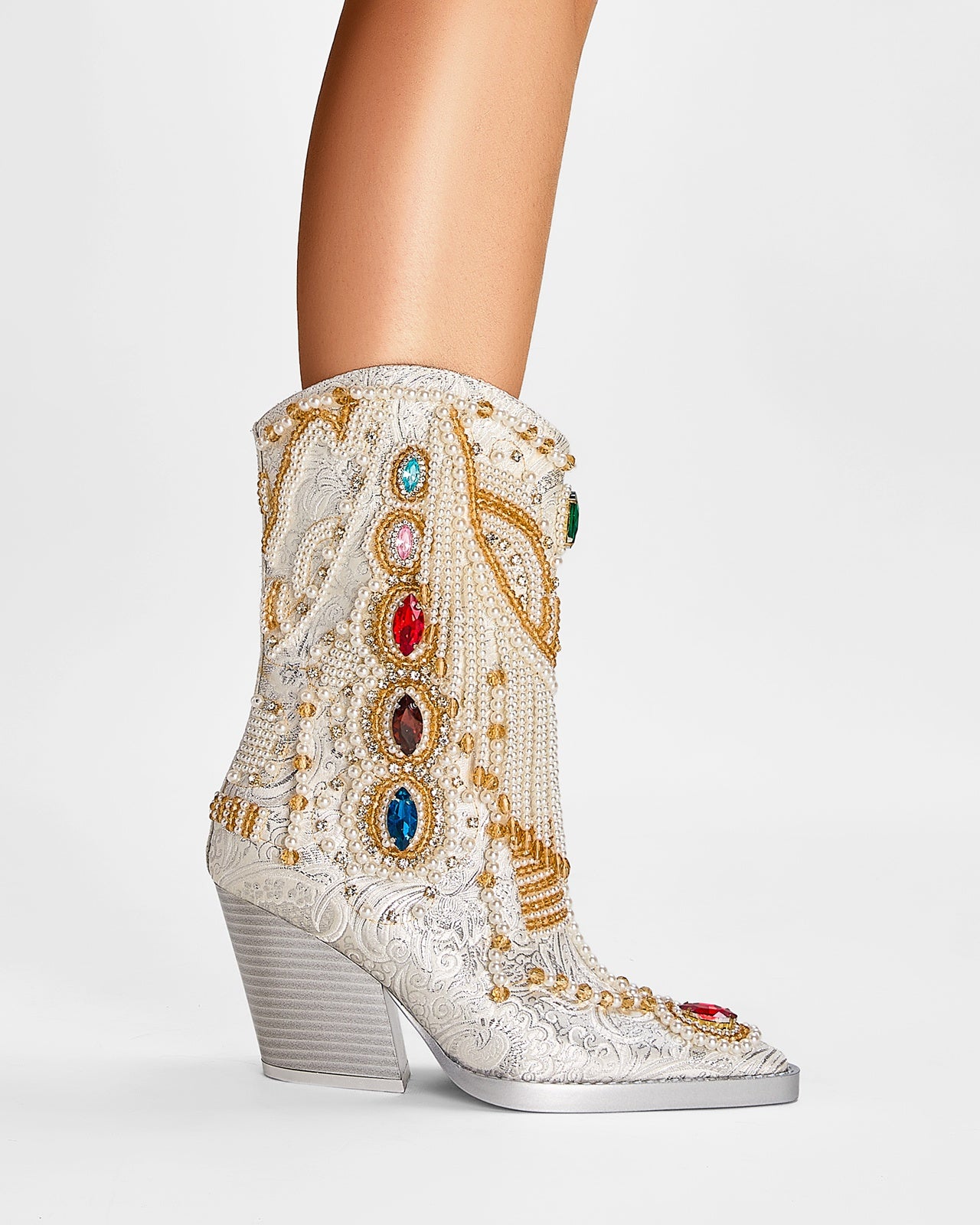 venetian-gem-and-pearl-encrusted-white-cowgirl-boots_all_white_11.jpg