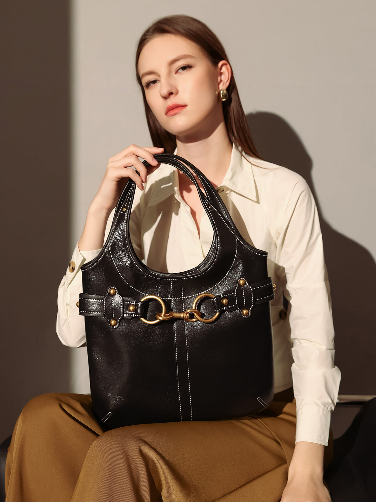 vintage belted leather bag black 2