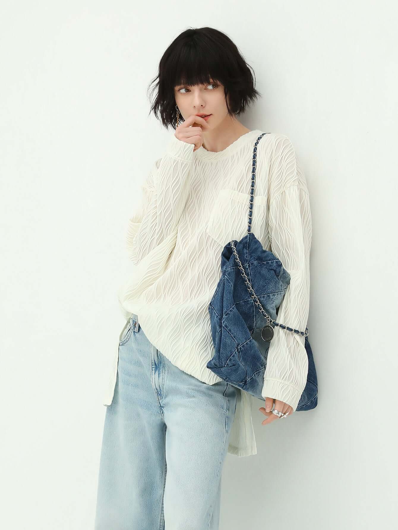 white textured t shirt all white 1