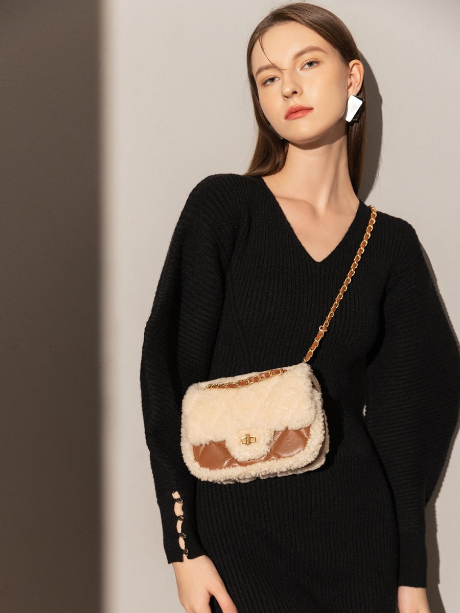 Winterthur Glam Quilted Lambswool Shoulder Bag – Shearling Flap Bag with Gold Chain Strap