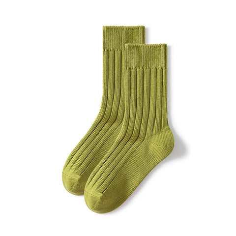 Women's Solid Thick Ribbed Vertical Pattern Mid-Calf Socks - All-Season Single Pair