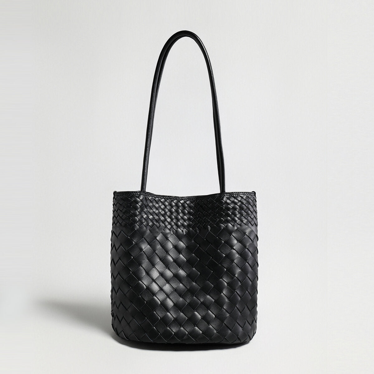 Woven Lambskin Bucket Tote – Artisanal Leather Shoulder Bag