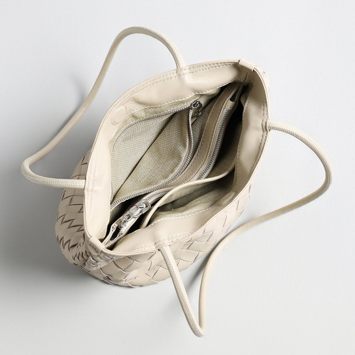 Woven Lambskin Bucket Tote – Artisanal Leather Shoulder Bag