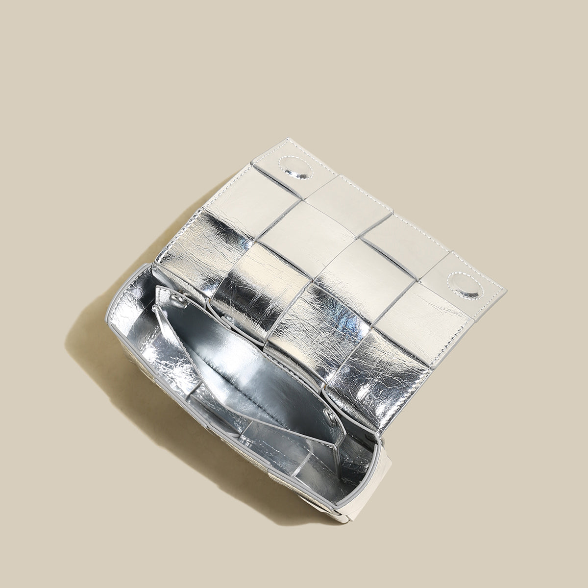 woven-metallic-silver-woven-cassette-shoulder-bag_all_4.jpg