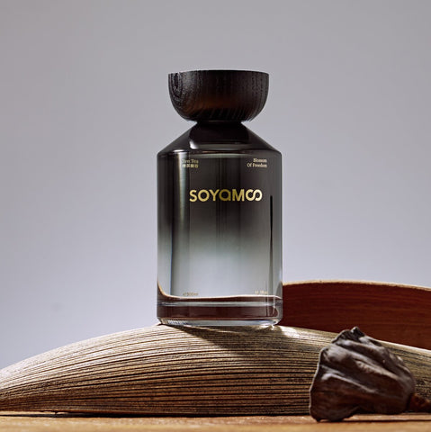 Zen Tea Valley Wilderness Angled Shoulder Glass Reed Diffuser – 300ml