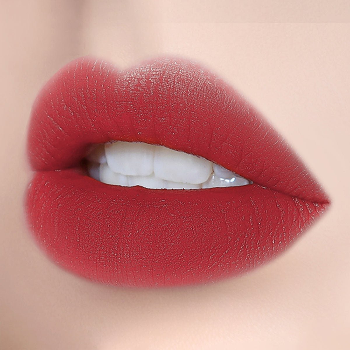 Airy Lip Gloss Super Matte Series R011 Red   0cm