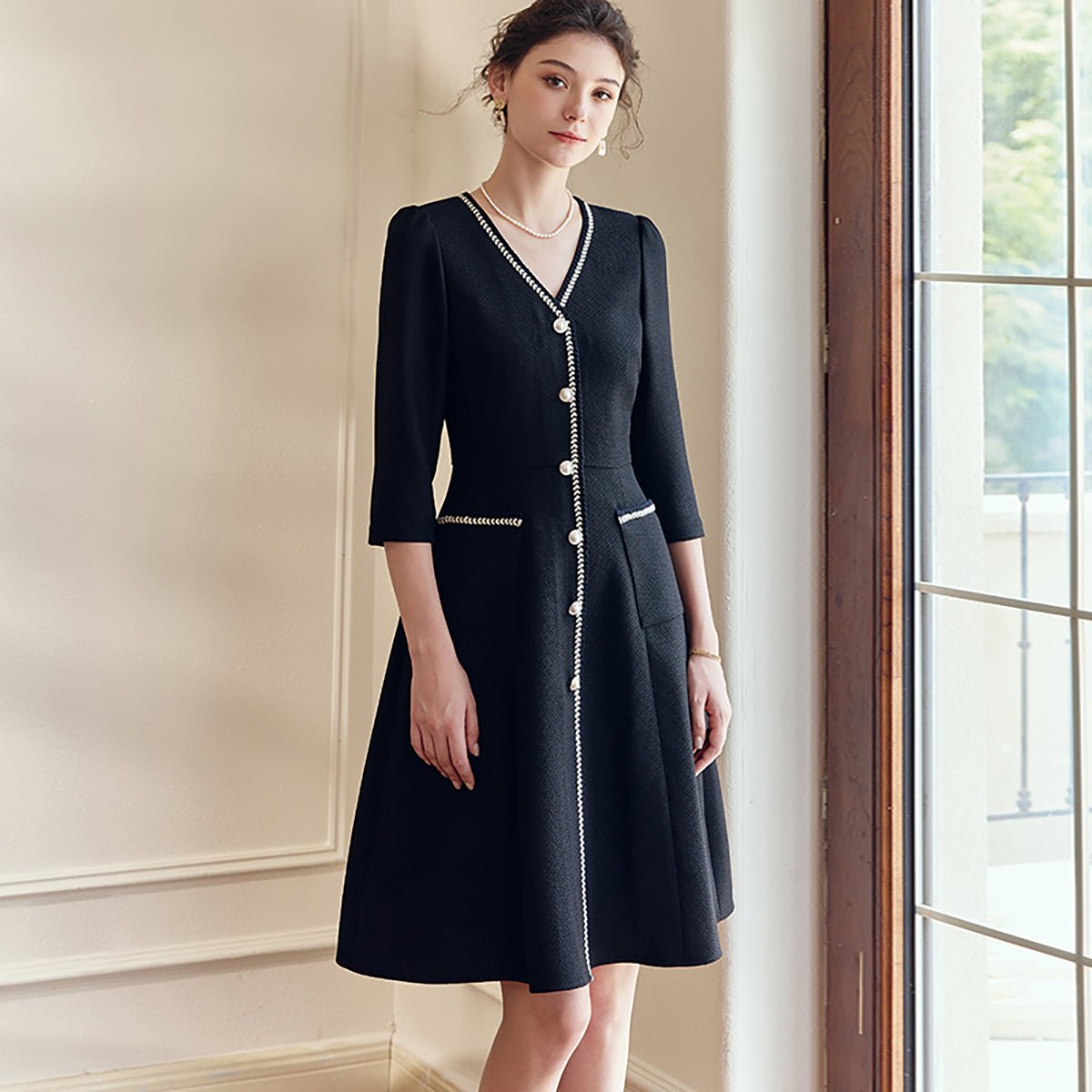 Beautiful Embroidery Black A Line Dress   0cm