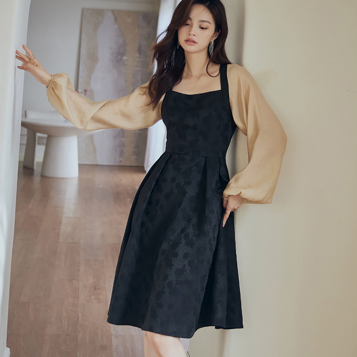 Bishop Sleeves Black Knee Length Dress   0cm