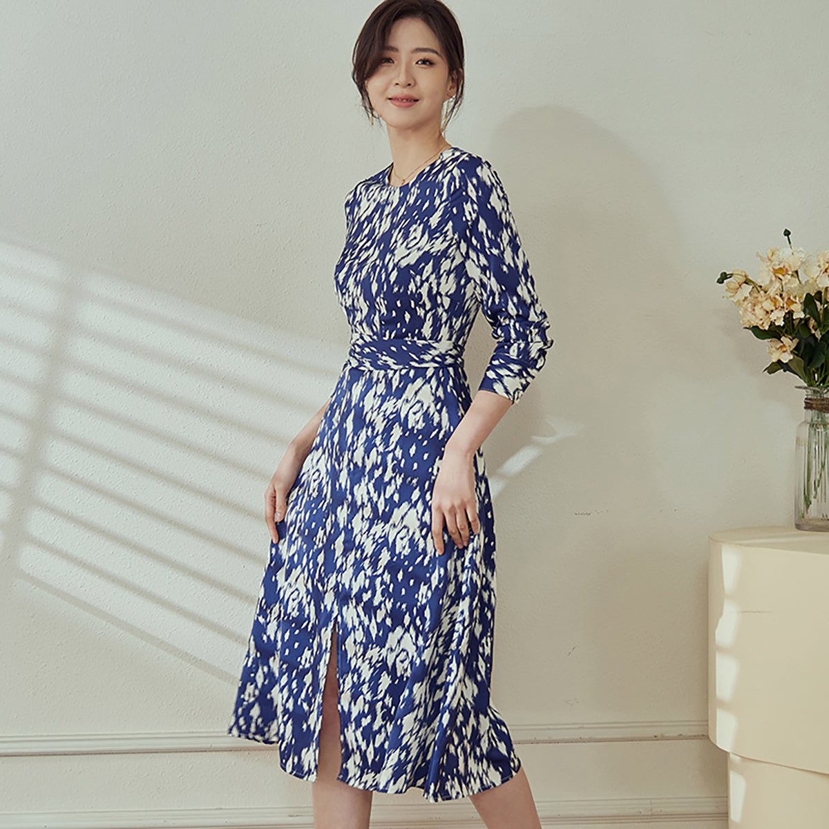 Bold Blue Animal Print Midi Dress   0cm