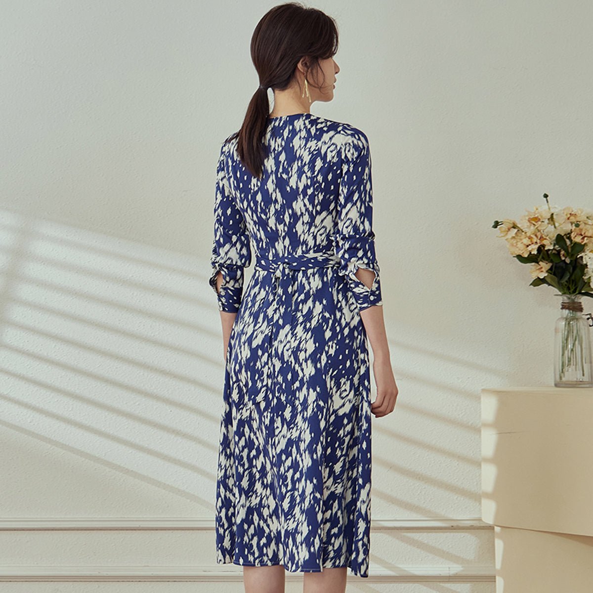 Bold Blue Animal Print Midi Dress   0cm