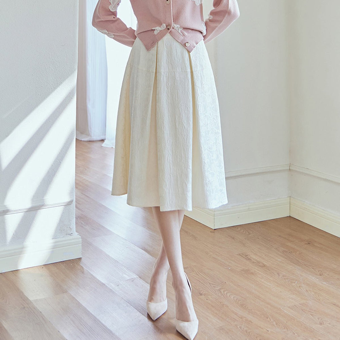 Elegant White A-Line Midi Skirt - 0cm