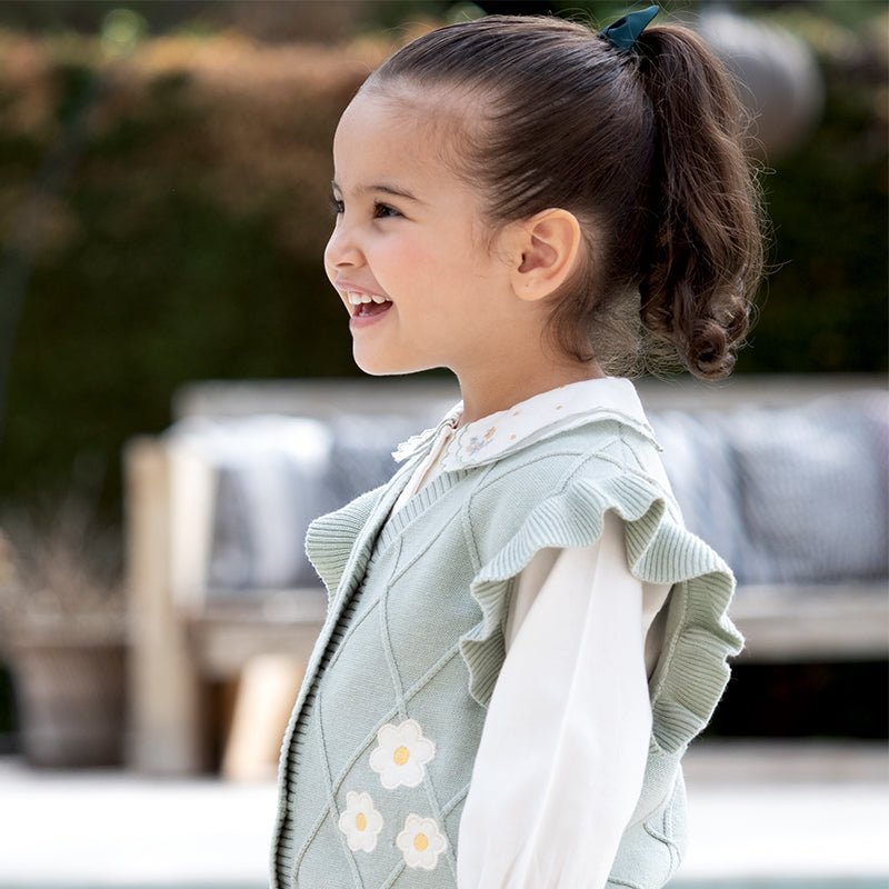 Flower Embroidery Girl Cable Knitted Green Vest   0cm