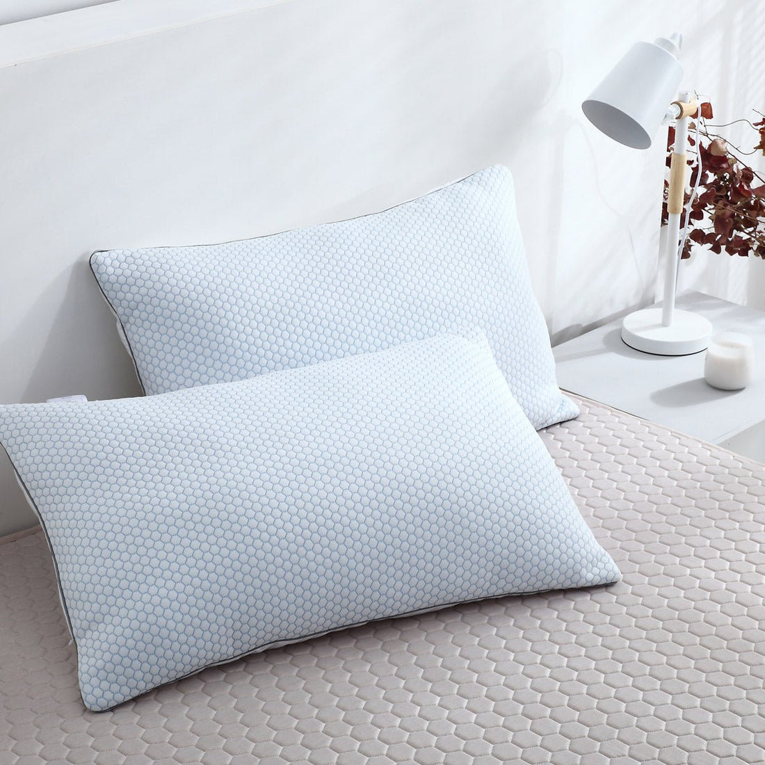 Hester Dual-sided Temperature Sensing High Elasticity Blue Pillow - 0cm