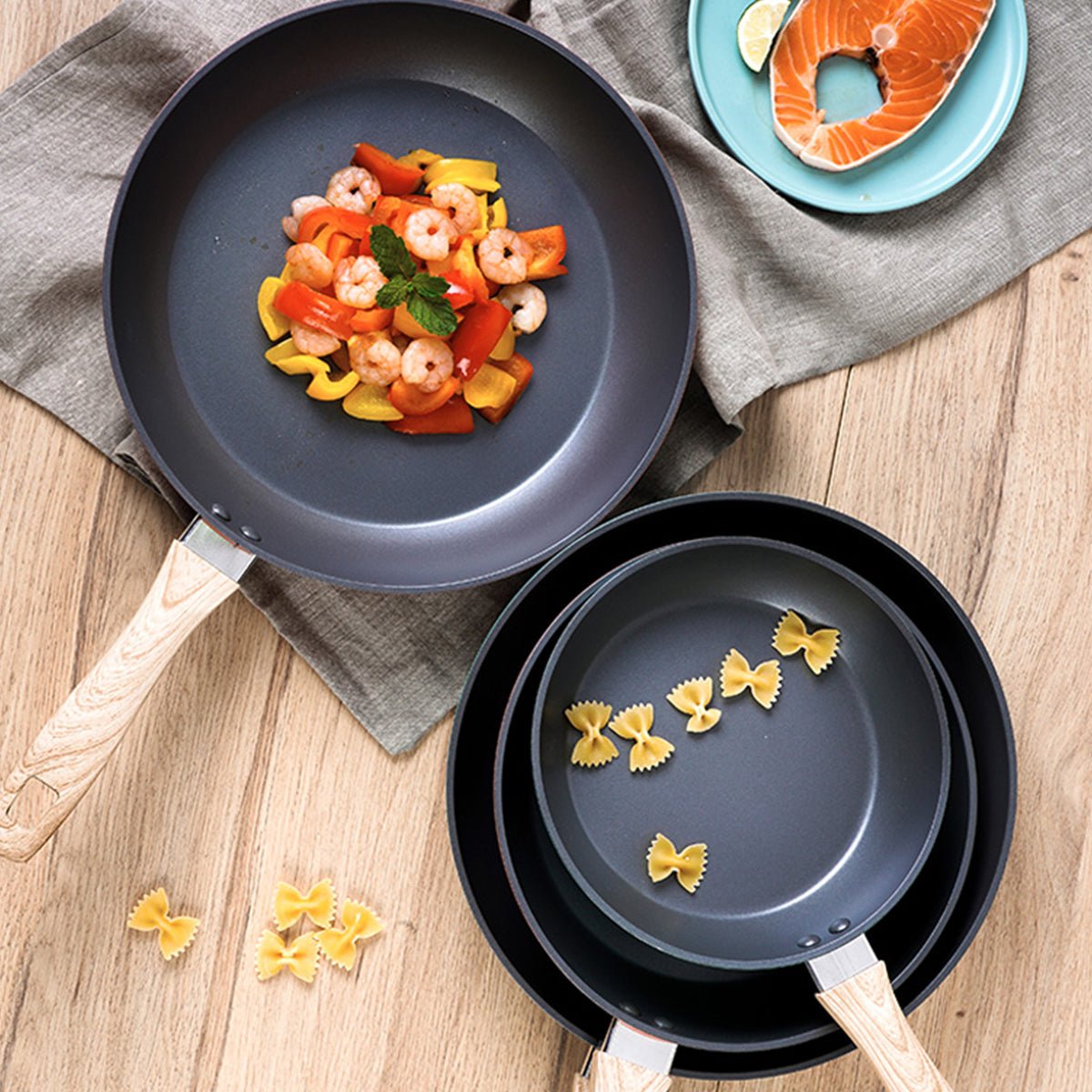 Incredible Mobility Lightweight 28cm Mint Fry Pan   0cm