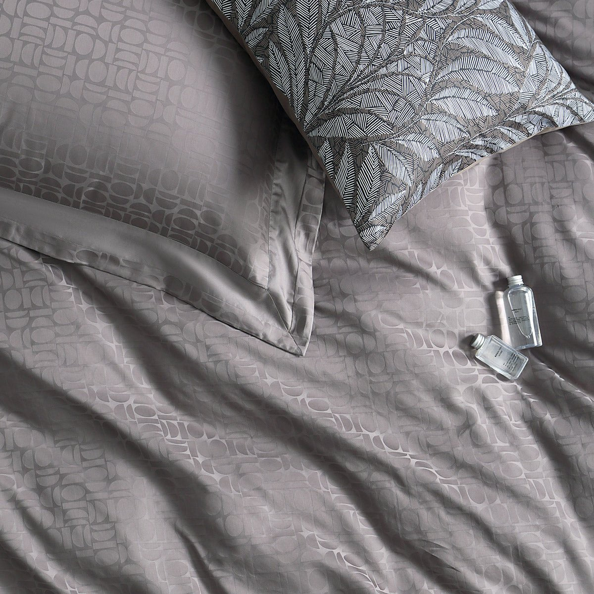 Kotler Luxury 4 Pieces 80s Pure Cotton Jacquard Charcoal Quilt Cover Set - 0cm