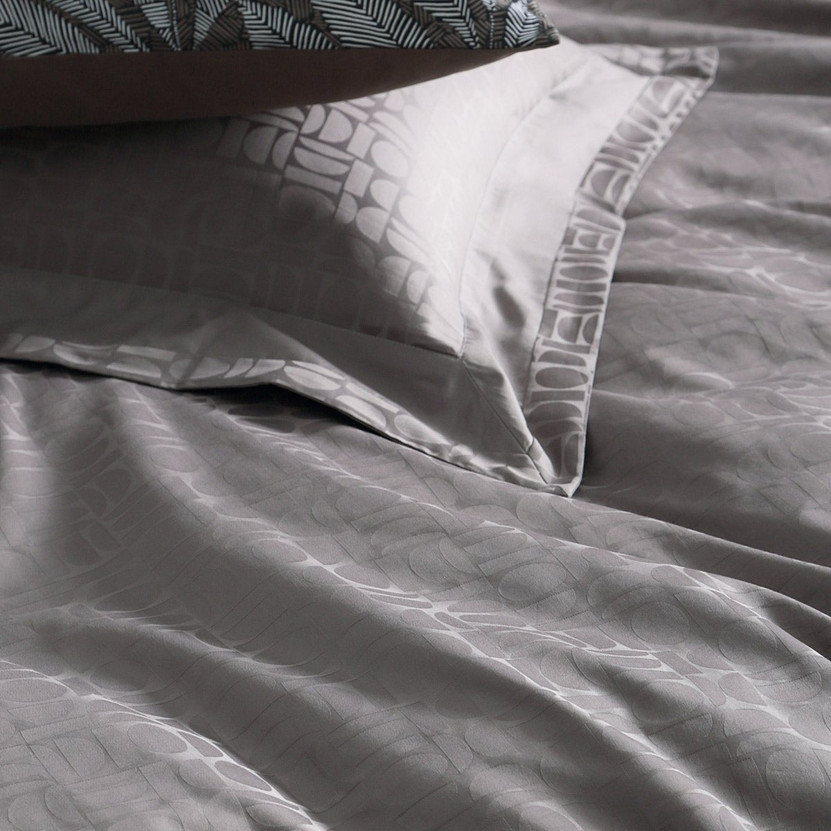 Kotler Luxury 4 Pieces 80s Pure Cotton Jacquard Charcoal Quilt Cover Set   0cm