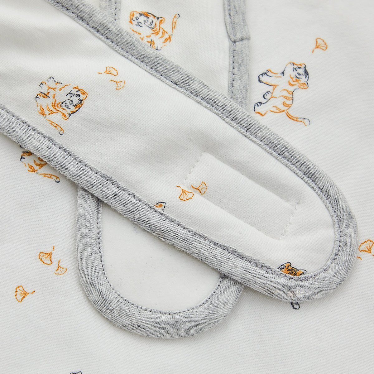 Lively Tiger Extra Warm Cotton Baby White Swaddle Wrap - 0cm