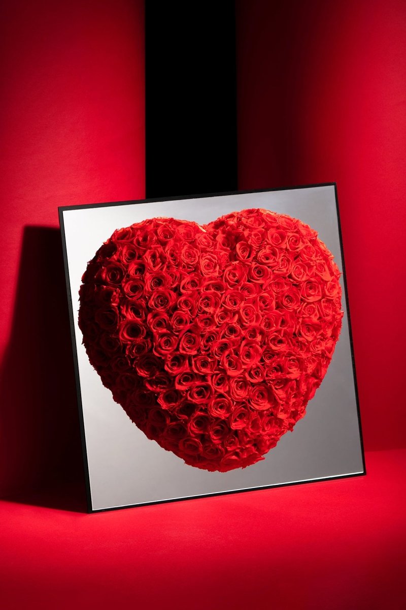 "Love You For 365 Days." Heart shaped Preserved Rose Acrylic Gift Box   0cm