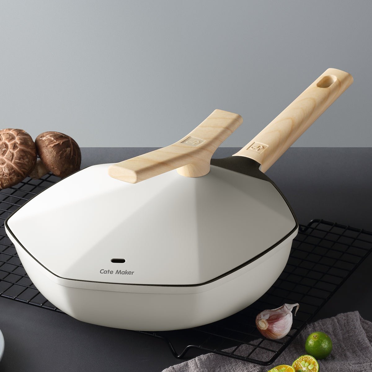 Maple Leaf 24cm White Non stick Frying Pan   0cm