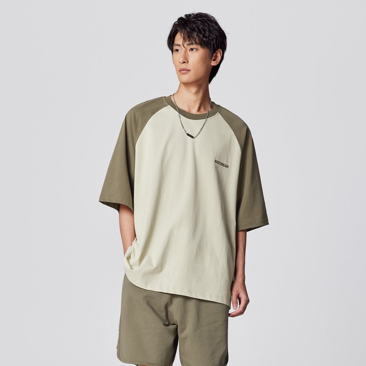 Moutain View Oversized Baseball Olive Tee   0cm