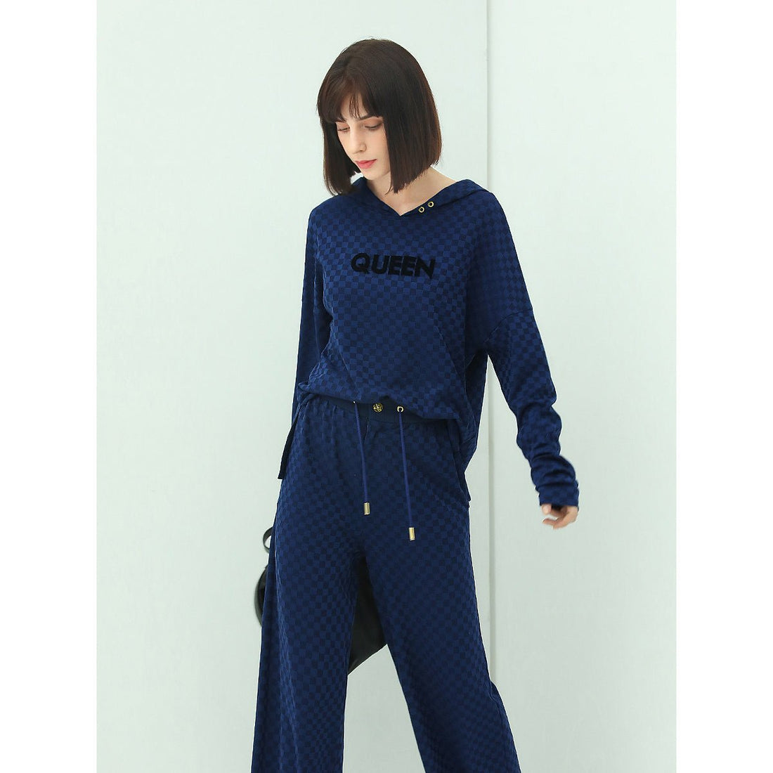 QUEEN Embroidery Blue Hooded Sweater - 0cm