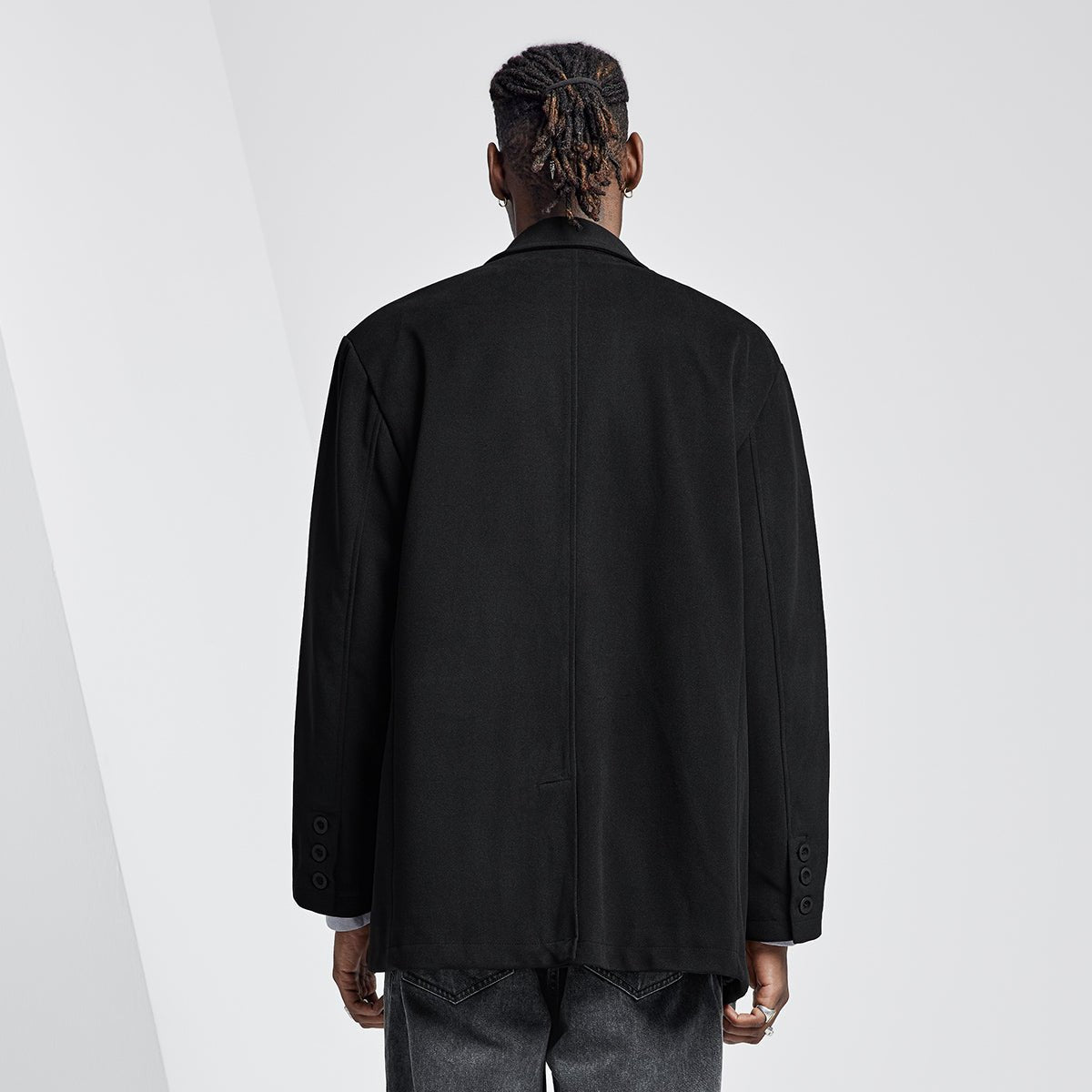 Relaxed Single breasted Black Blazer   0cm