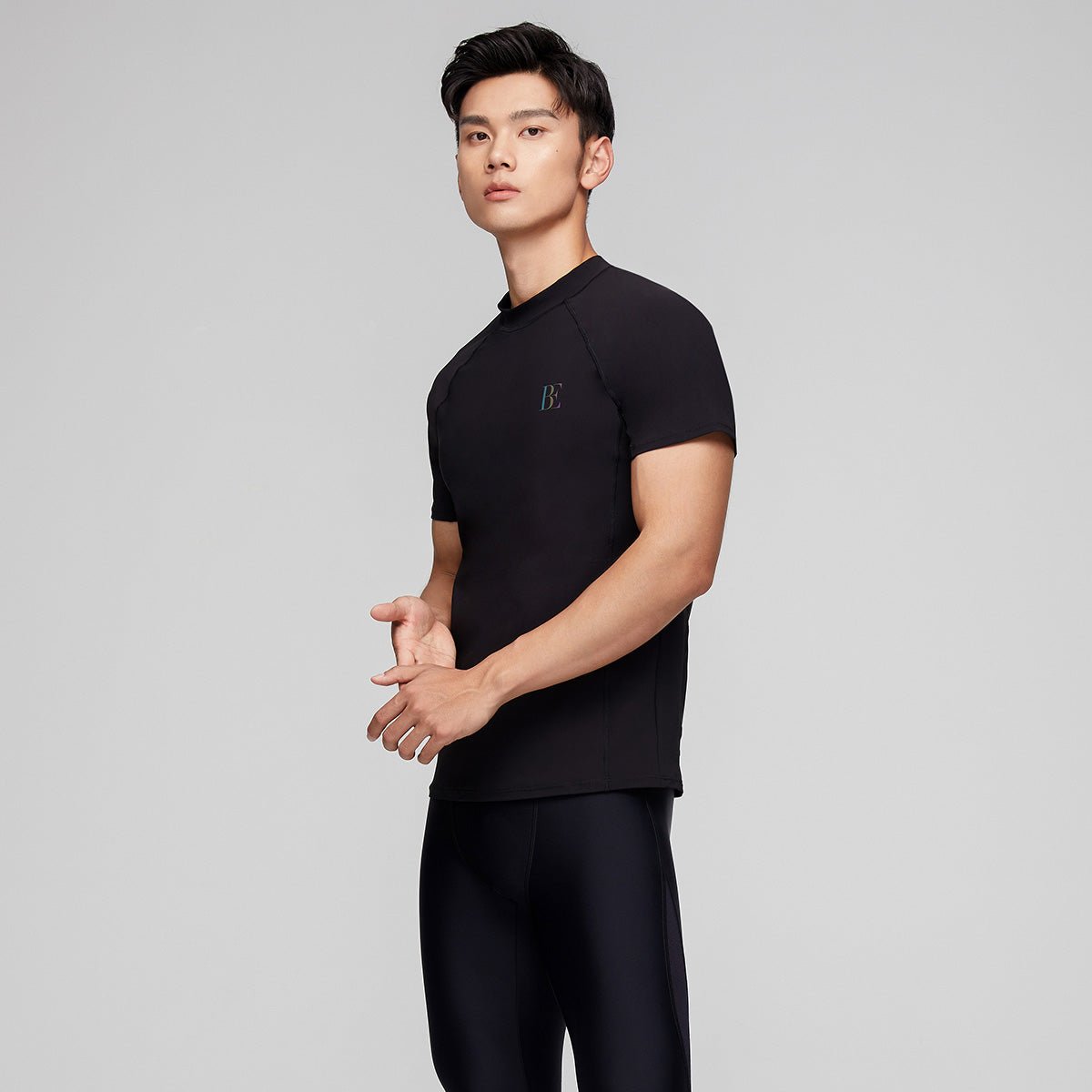 Simplicity Side Segment Short Sleeve Black Swim Top   0cm