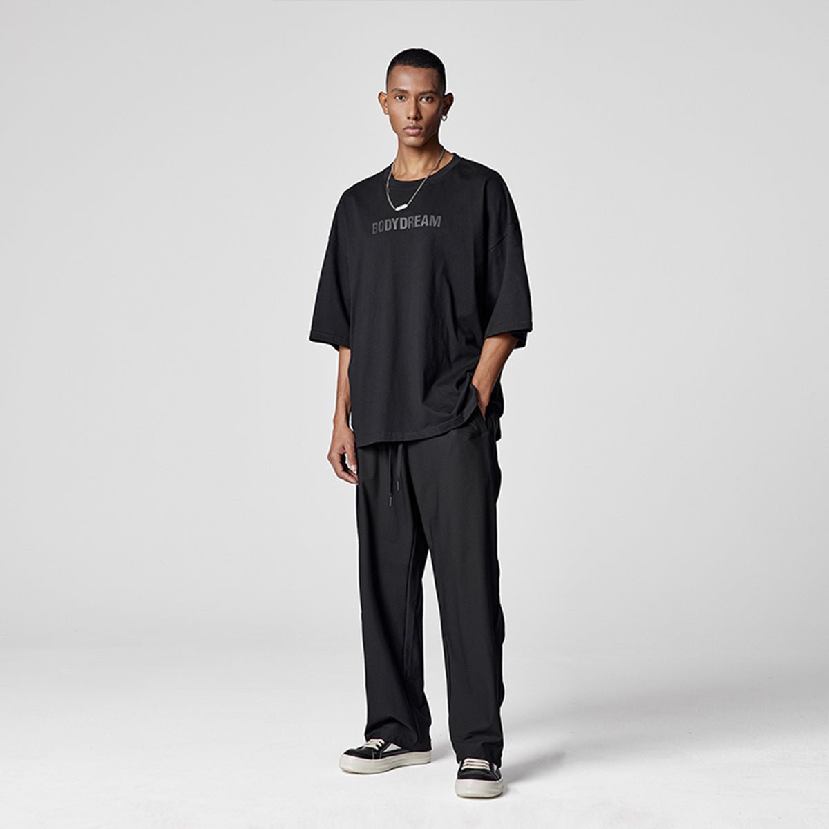 Soft Ground Loose fit Straight leg Black Pants   0cm